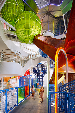 La Nube STEAM Discovery Center
